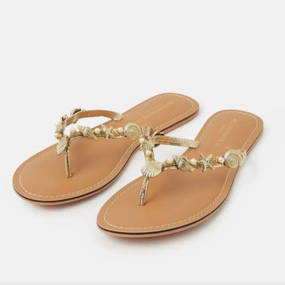 ISO seashell flip flops